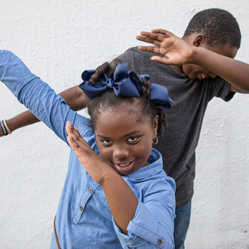 Students collaborate on performance piece at community center