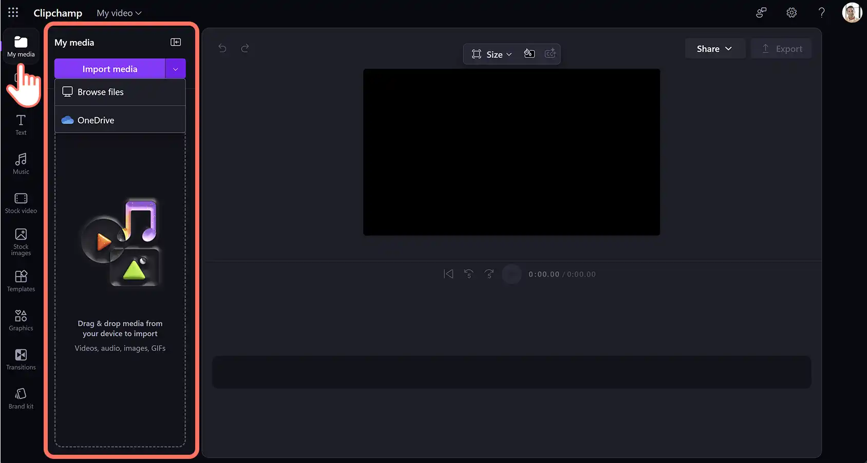 Usuário importando mídia no Clipchamp para o trabalho.