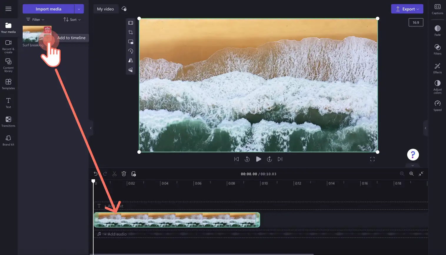 Kuva, jossa käyttäjä vetää ja pudottaa videota aikajanalle.
