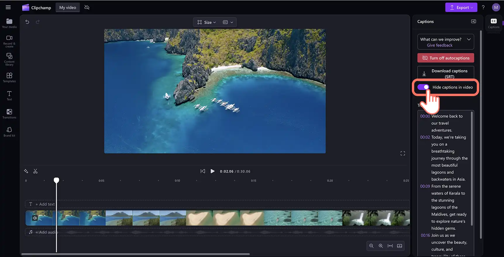 Imej seorang pengguna mematikan atau menyembunyikan kapsyen dalam video di Clipchamp.