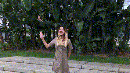 GIF di un trailer per canale di vlog di esempio. 