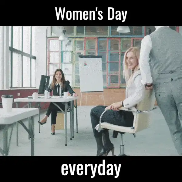 Ejemplo gif de meme de día de mujer 