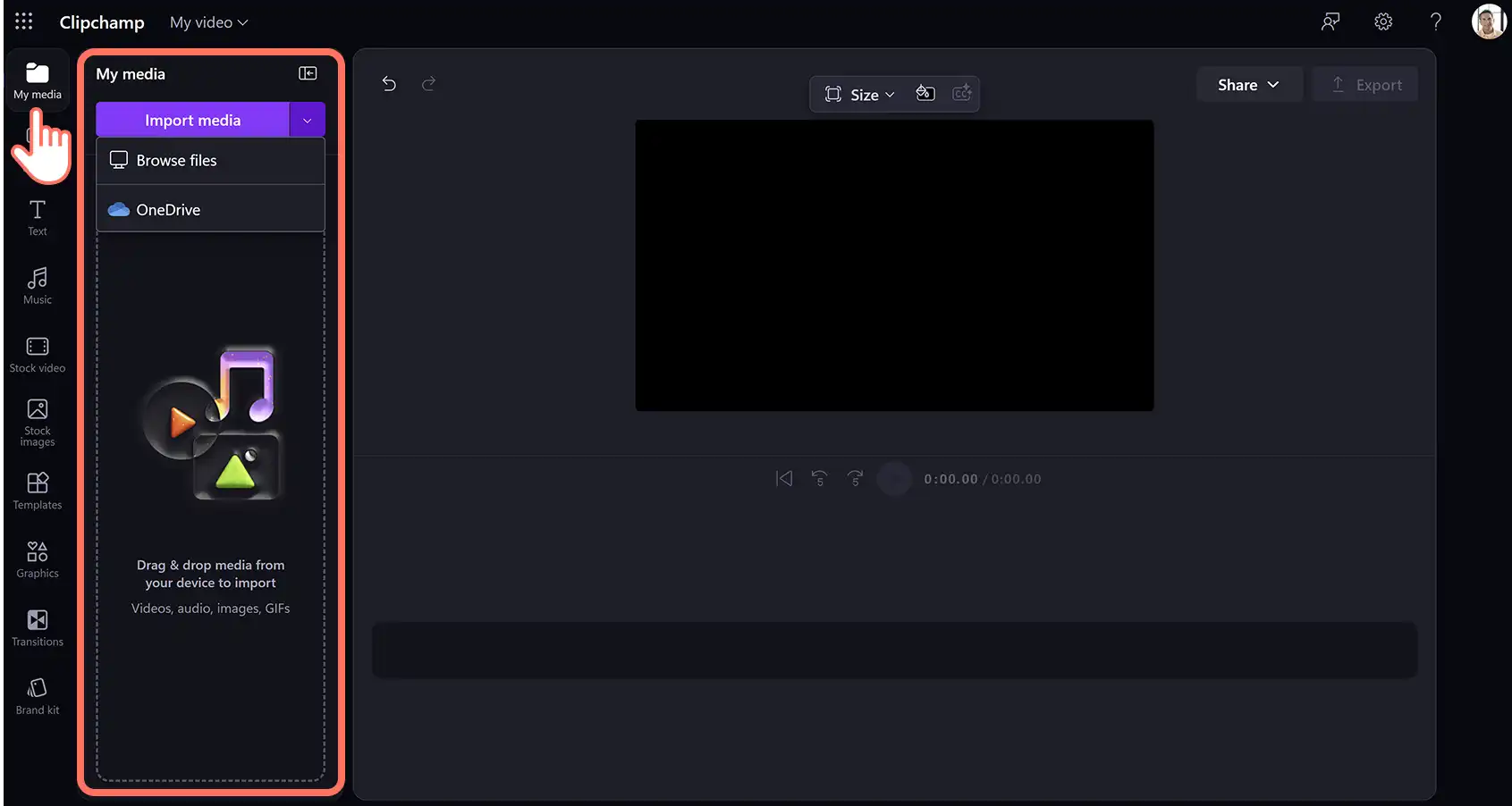 Użytkownik importujący multimedia w edytorze Clipchamp do pracy.