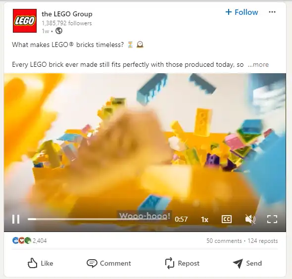 Cuplikan layar video native LinkedIn yang diposting oleh The LEGO Group.
