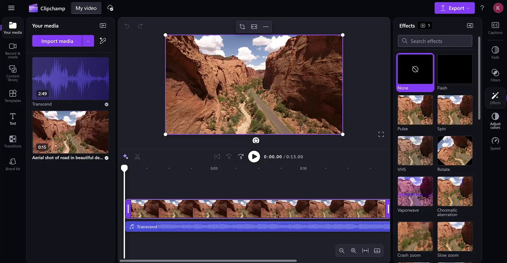Clipchamp でユーザーが全画面表示プレビューにアクセスした後の復元された動画エディター ビュー。