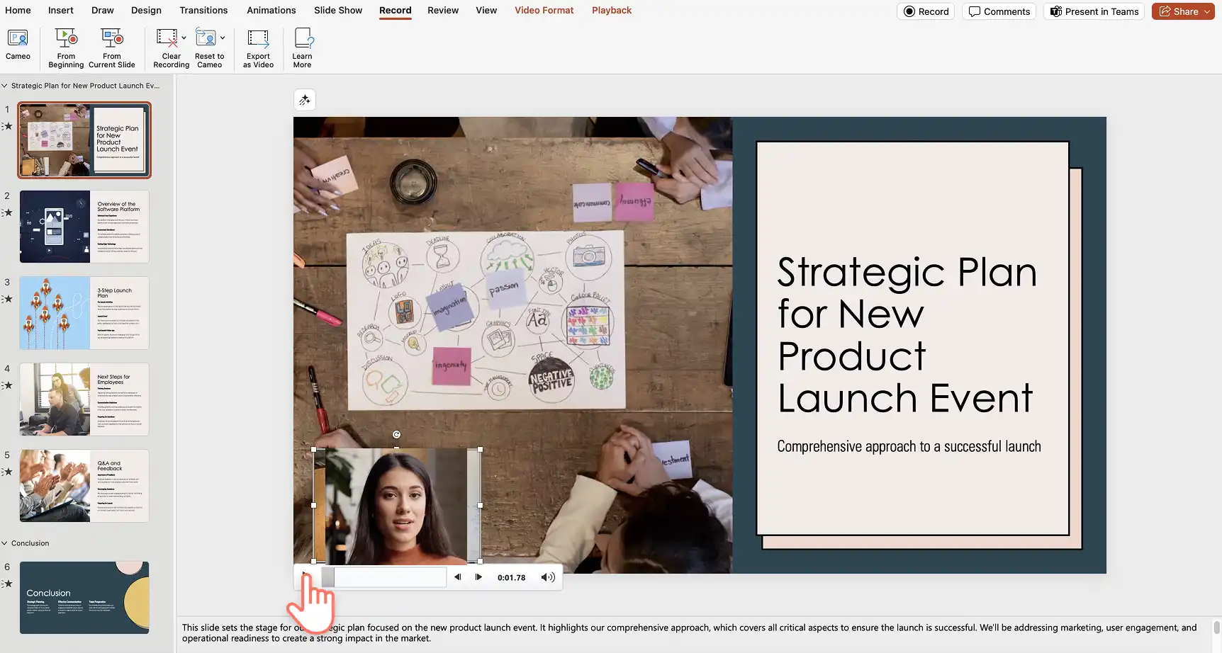 ผู้ใช้กำลังเล่นการบันทึก Cameo ทีละสไลด์เพื่อดูตัวอย่างใน PowerPoint