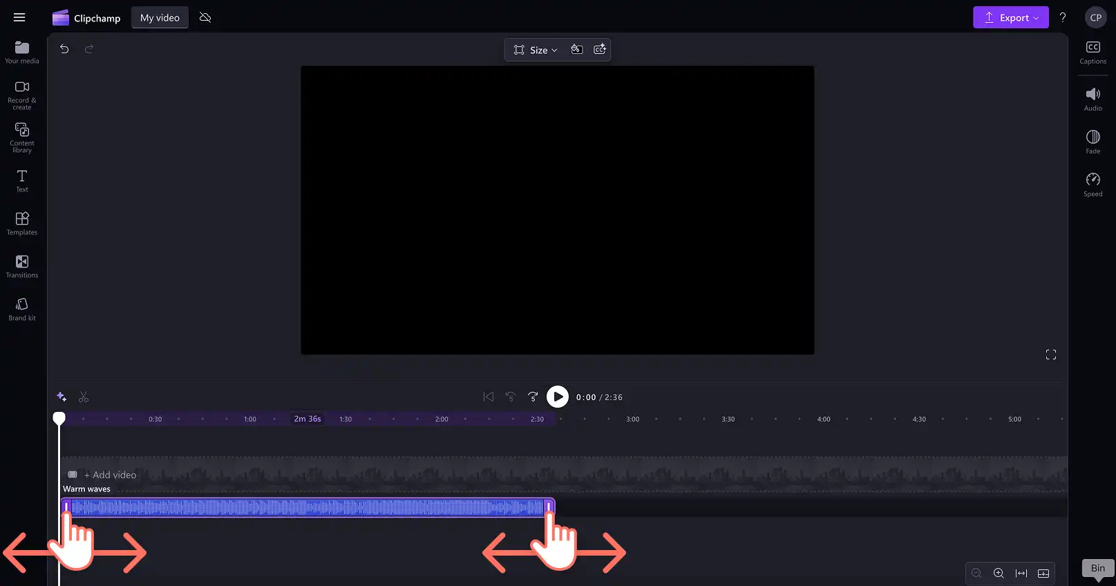 Un utente che taglia una risorsa audio nella sequenza temporale.