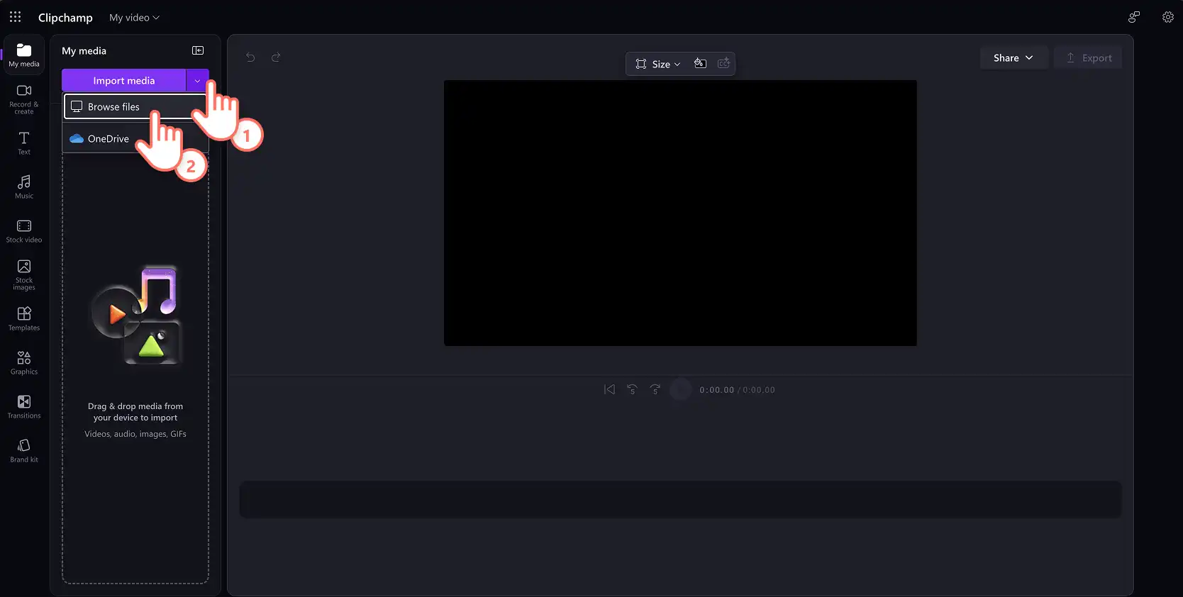 Un utilisateur télécharge des médias sur Clipchamp pour le travail depuis son appareil ou en utilisant OneDrive