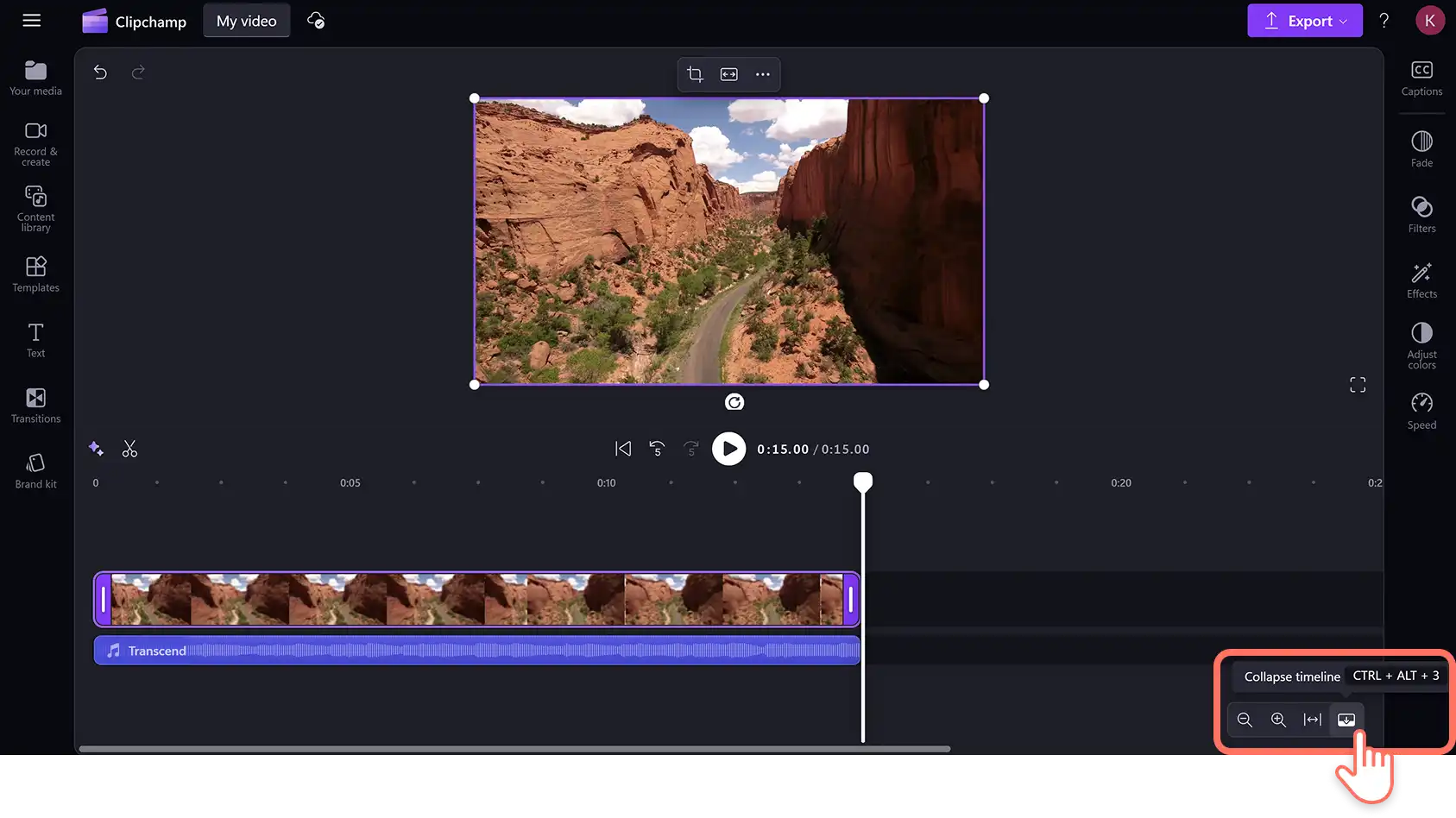Clipchamp で [タイムラインを折りたたむ] ボタンをクリックしているユーザー。