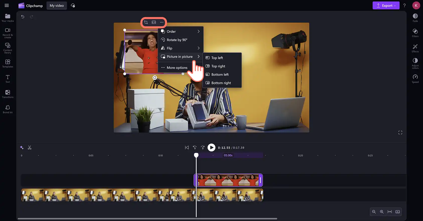 Käyttäjä muokkaamassa GIF-kuvakerrosta Clipchampin kuva kuvassa -tehosteen avulla.