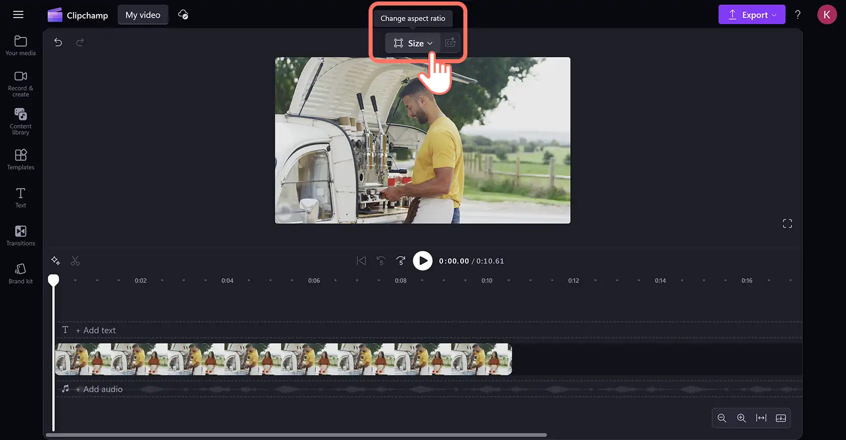 Un utilisateur cliquant sur le bouton Taille dans la barre d’outils flottante de l’éditeur vidéo Clipchamp.