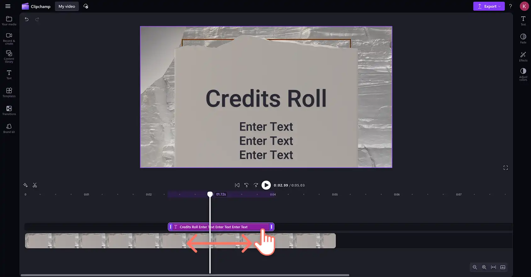 用户在 Clipchamp 中编辑字幕滚动的文本时长。