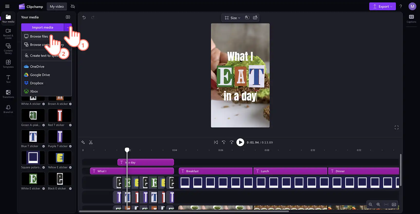 Pengguna mengimpor media ke dalam editor video Clipchamp