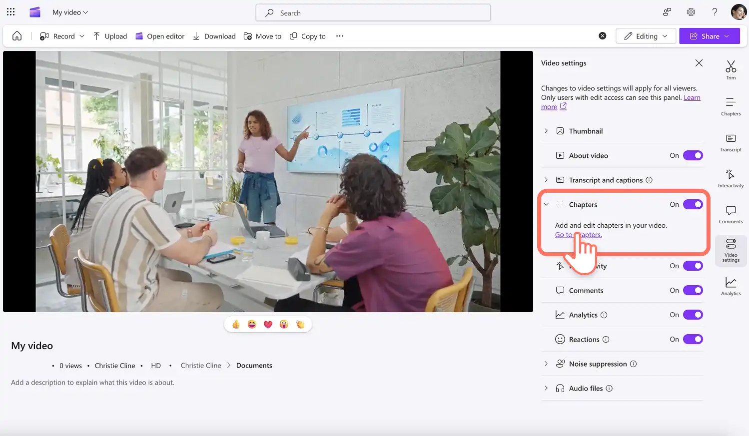 Пользователь нажимает кнопку создания в Clipchamp.