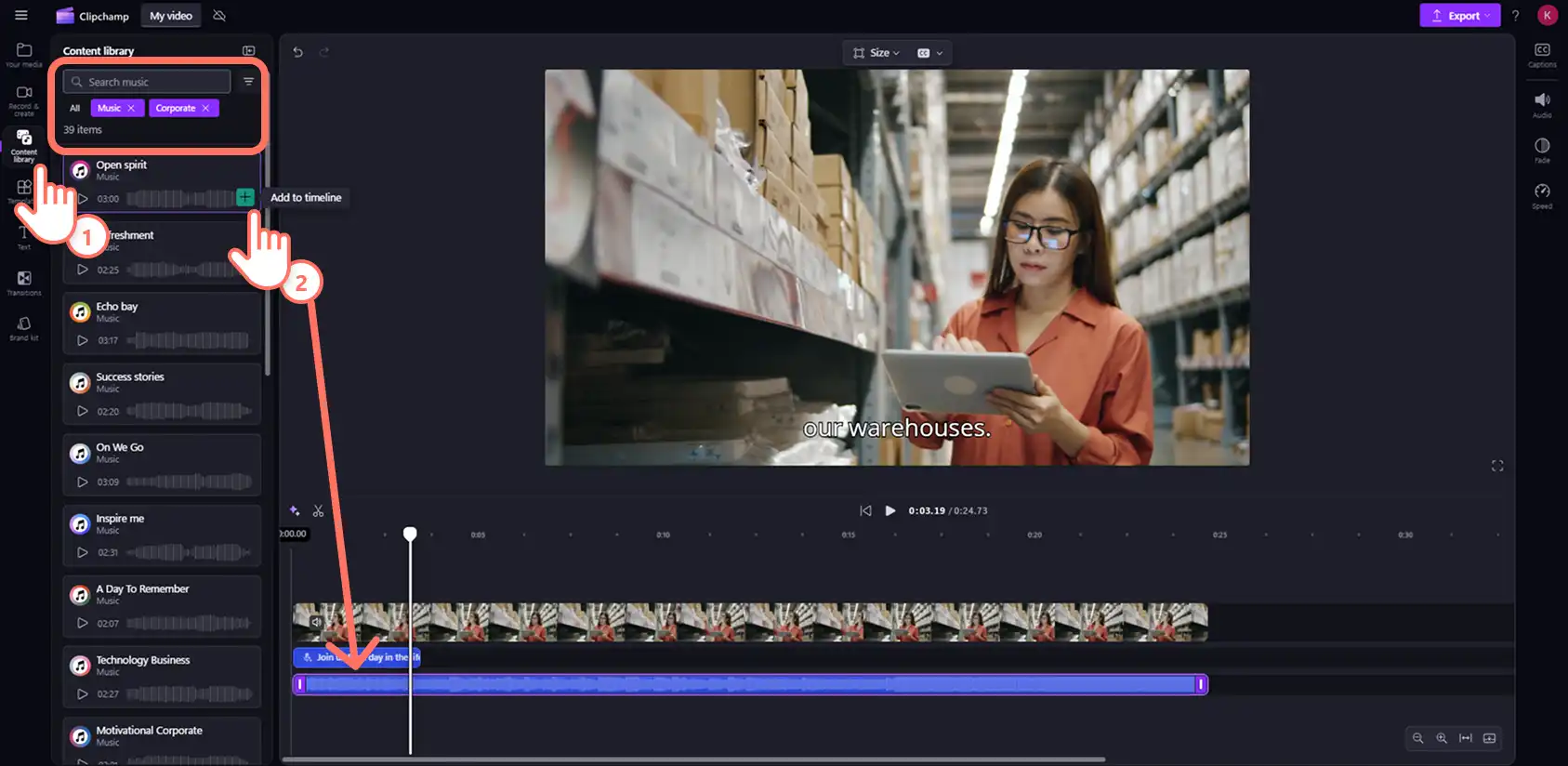 Пользователь добавляет бесплатную фоновую музыку к видео в Clipchamp. 