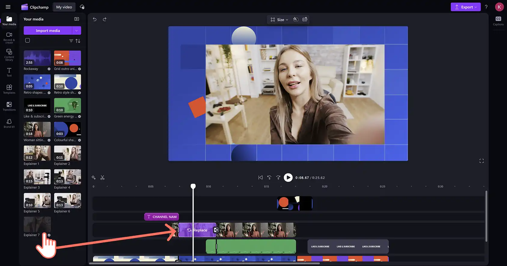 En bruger erstatter videoaktiver i en videoskabelon med importerede medier i Clipchamp-videoeditoren.]