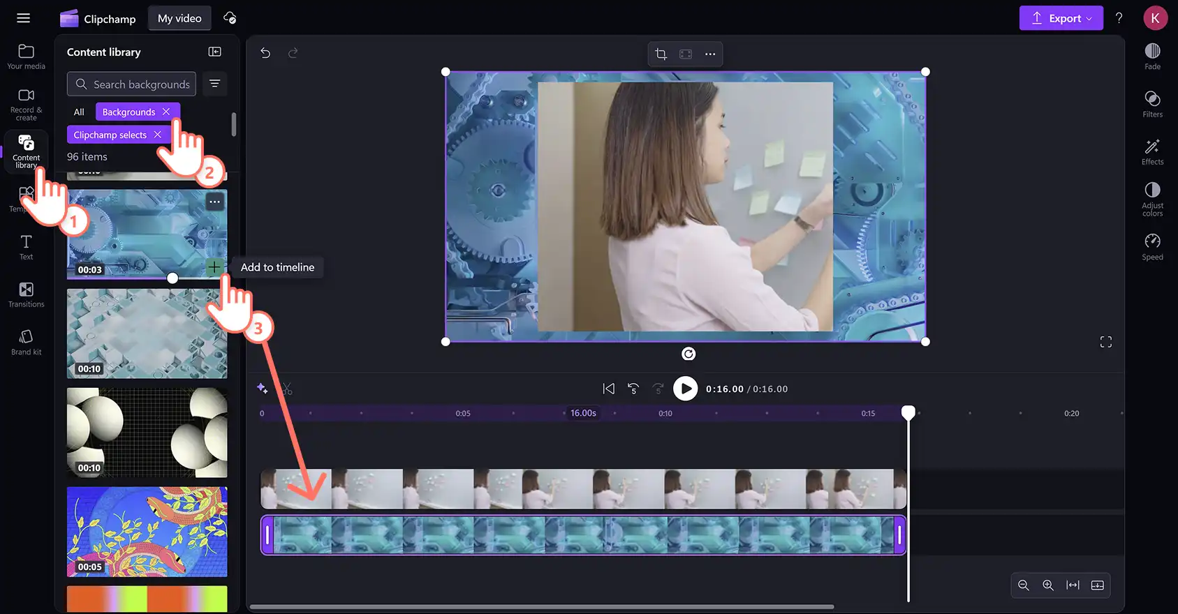 Clipchamp でクロップされたビデオに背景を追加しているユーザー。