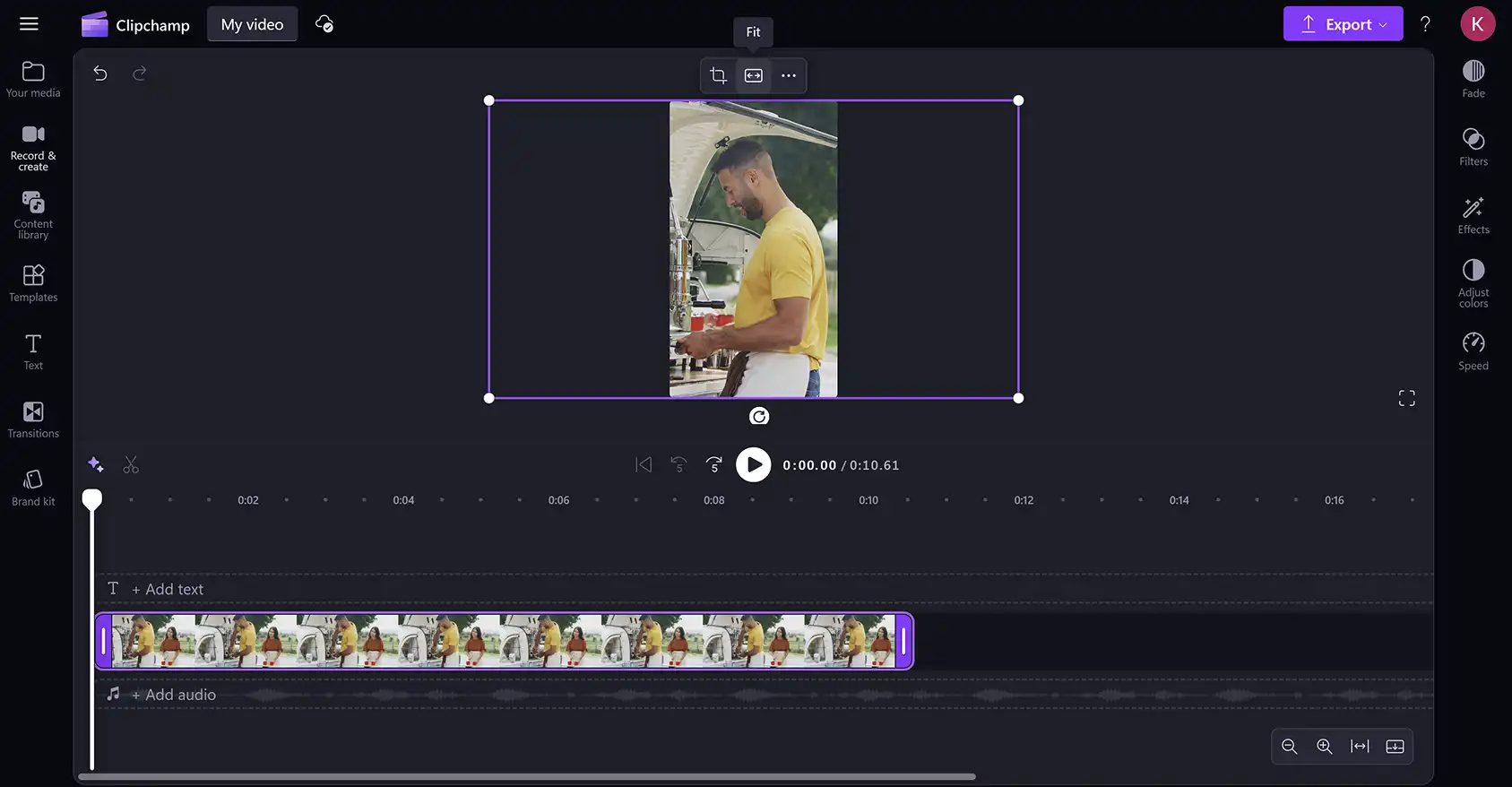 La vidéo redimensionnée d’un utilisateur après la suppression des bandes noires dans l’éditeur vidéo Clipchamp.